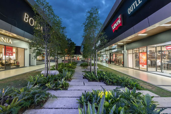 design village outlet mall 1