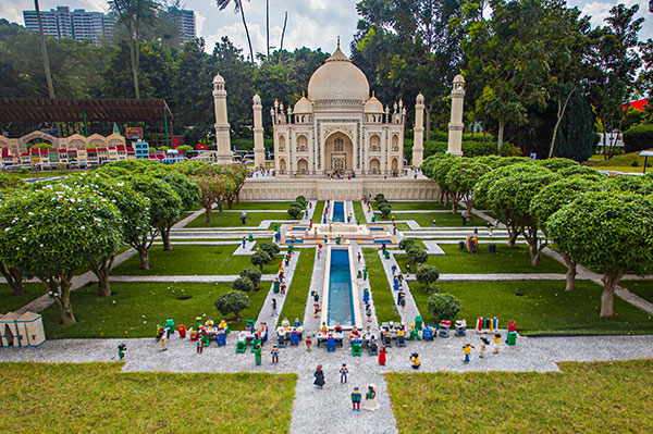 replika taj mahal, salah satu landmark paling ikonik di india, di legoland® resort