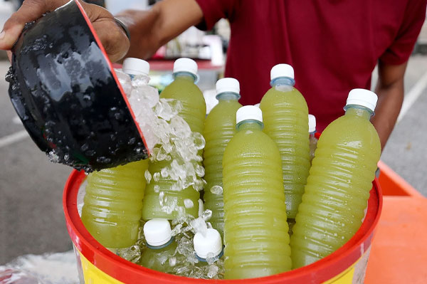 52 Kuliner Malaysia yang Wajib Dicoba, Dijamin Bikin Ketagihan air tebu