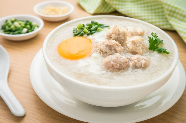 52 Kuliner Malaysia yang Wajib Dicoba, Dijamin Bikin Ketagihan bubur