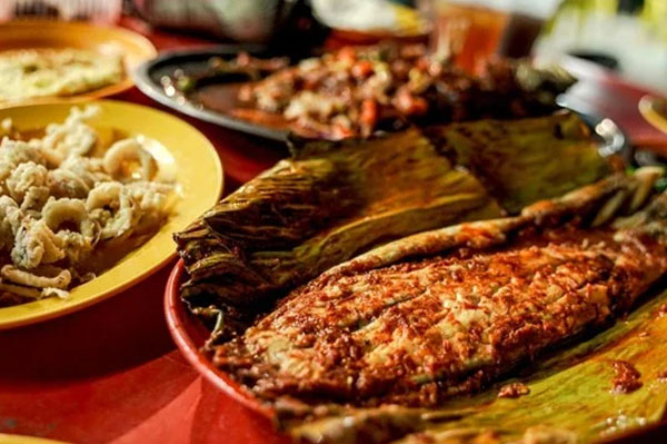 Pecinta Kuliner Wajib Tahu! Ini Hidangan Ikonik Melaka ikan bakar lanscape