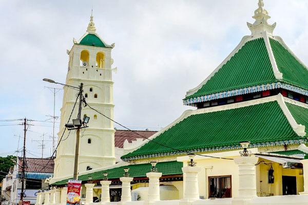 kampung kling mosque landscape3