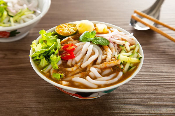 52 Kuliner Malaysia yang Wajib Dicoba, Dijamin Bikin Ketagihan laksa
