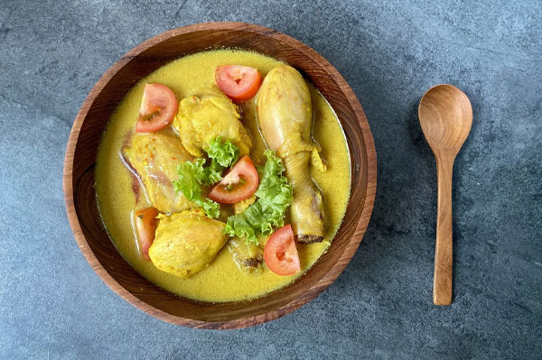 52 Kuliner Malaysia yang Wajib Dicoba, Dijamin Bikin Ketagihan masak lemak