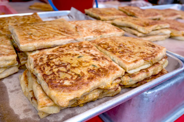 52 Kuliner Malaysia yang Wajib Dicoba, Dijamin Bikin Ketagihan murtabak