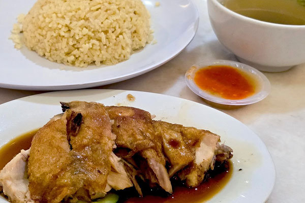52 Kuliner Malaysia yang Wajib Dicoba, Dijamin Bikin Ketagihan nasi ayam landscape