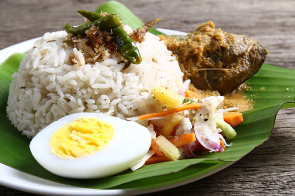 52 Kuliner Malaysia yang Wajib Dicoba, Dijamin Bikin Ketagihan nasi dagang