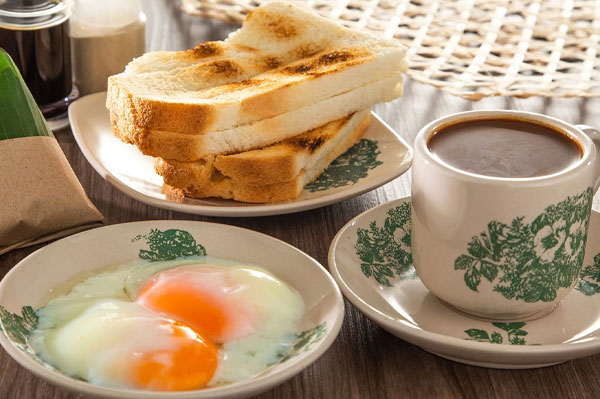 52 Kuliner Malaysia yang Wajib Dicoba, Dijamin Bikin Ketagihan roti bakar kaya