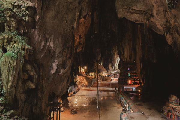 alasan mengunjungi batu caves