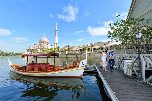 Liburan ke Putrajaya? Nikmati Pesona Kota dari Atas Kapal Pesiar landscape1